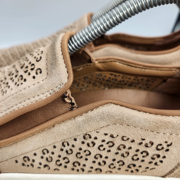 Vionic Womens Kimmie Perf Slip On Shoes sz 9 - Picture 13 of 15